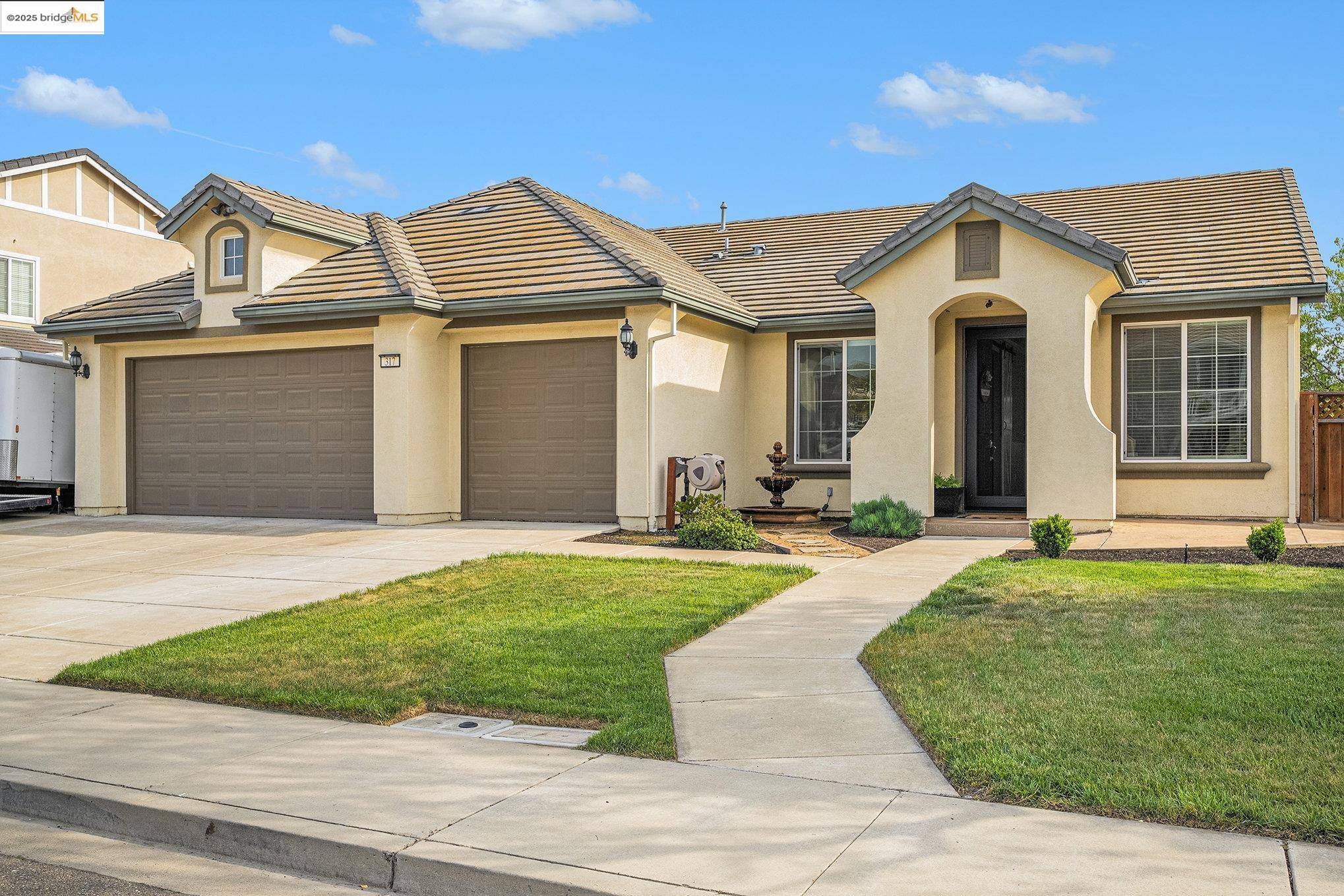 Oakley, CA 94561,317 Myrtle Ln