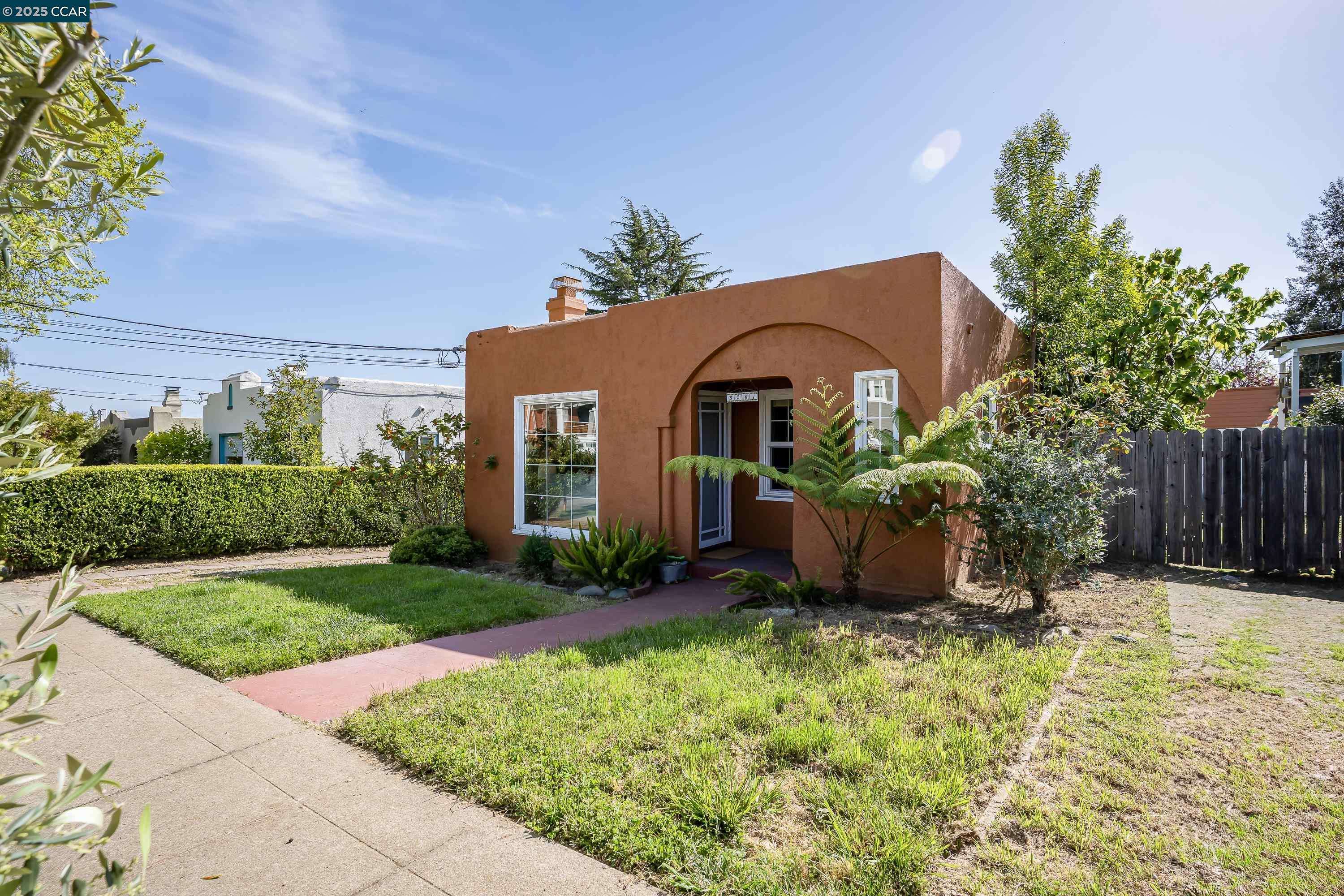 Oakland, CA 94602,3081 California St