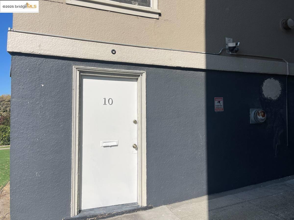 Oakland, CA 94606,1400 Lakeshore Ave 10