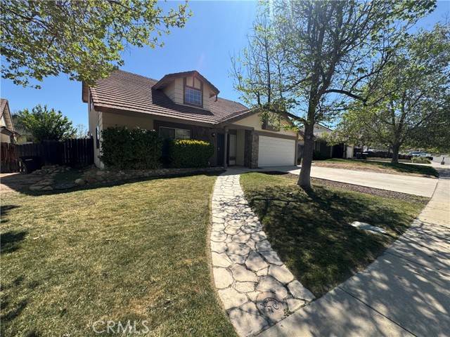 Lake Elsinore, CA 92530,3465 Apple Blossom LN