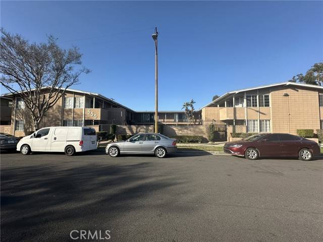 Long Beach, CA 90805,555 E Adams ST
