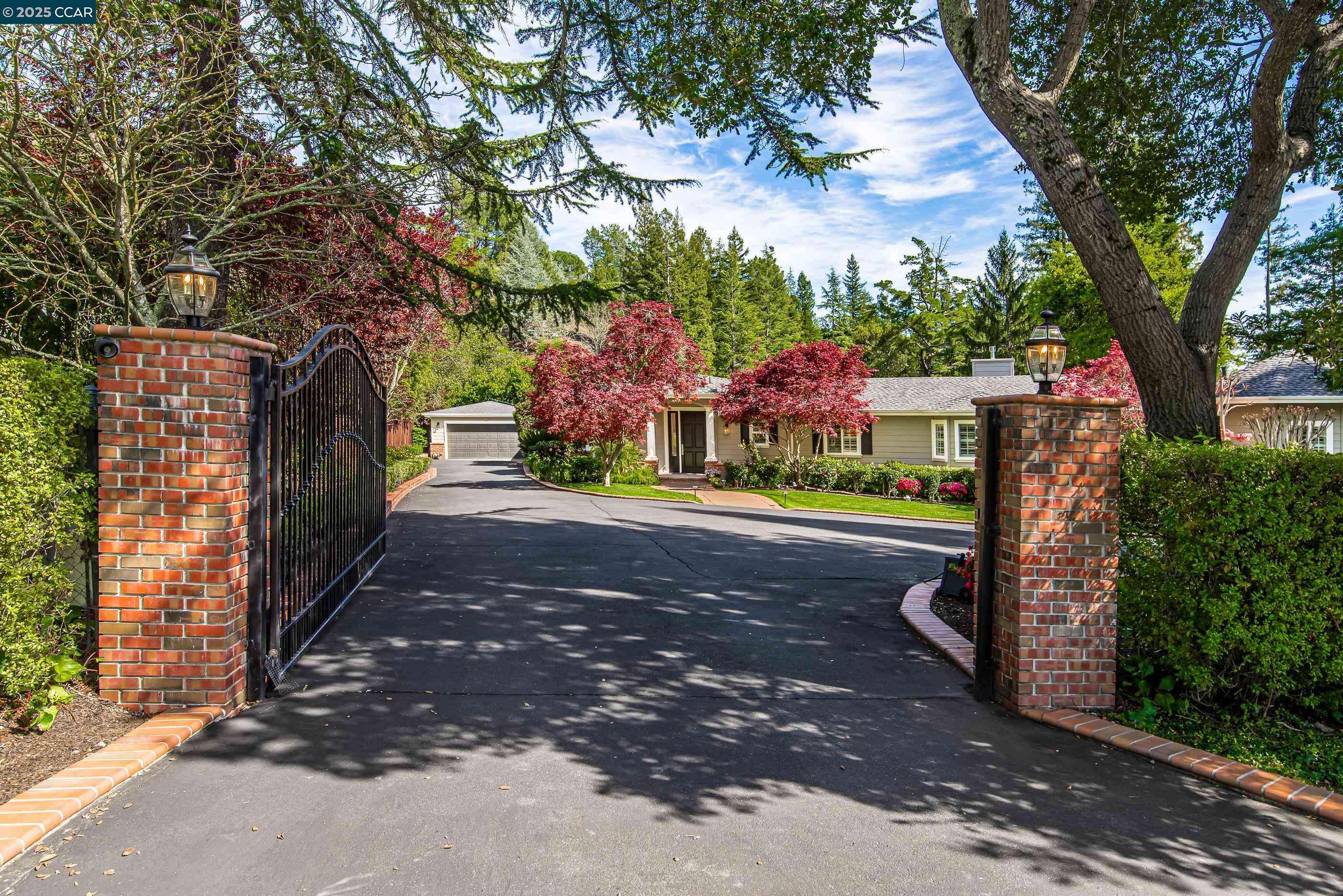 Lafayette, CA 94549,1024 Pine Ln