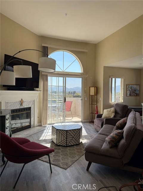 Camarillo, CA 93010,2713 Antonio DR 301