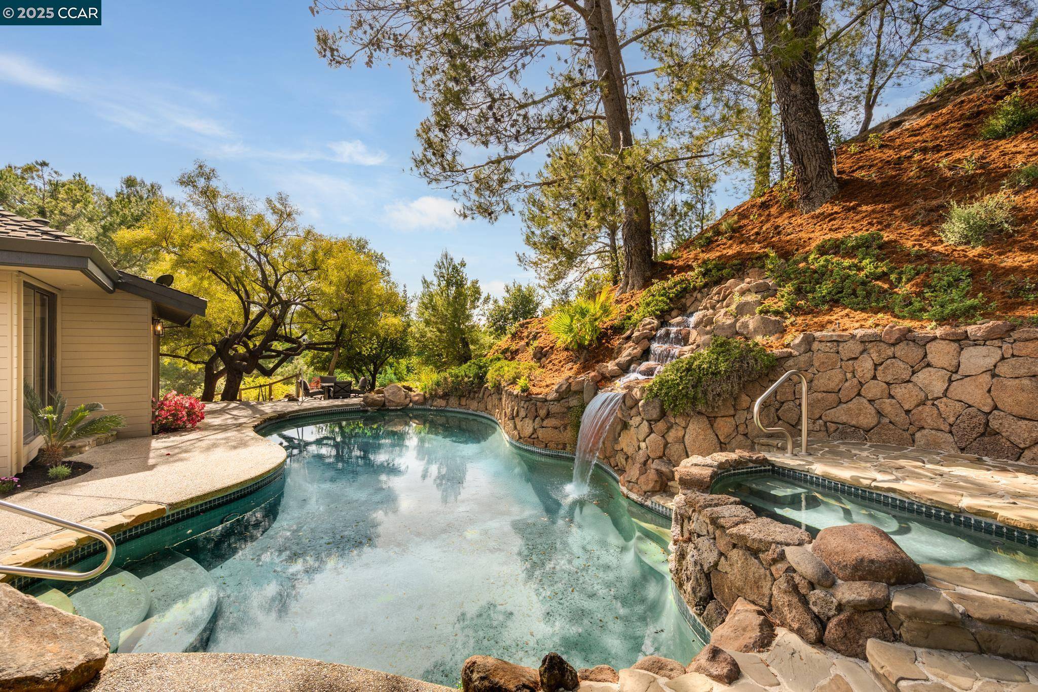 Alamo, CA 94507,2565 Rolling Hills Ct
