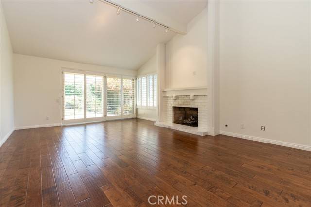 Corona Del Mar, CA 92625,48 White Water DR