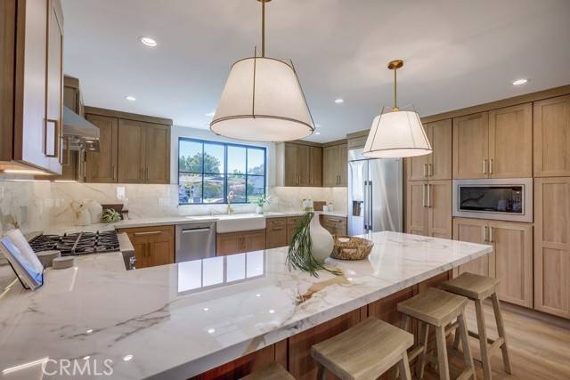 Costa Mesa, CA 92627,270 Albert PL