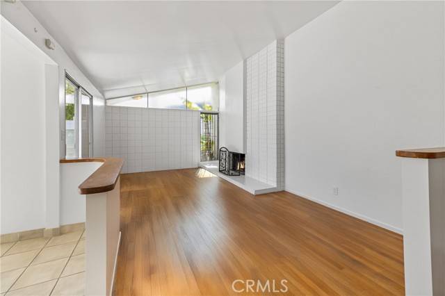 Newport Beach, CA 92663,403 Orion WAY