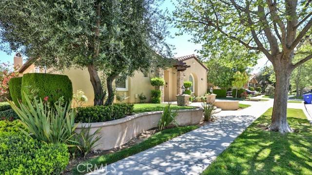 Valencia, CA 91381,26480 Valley Oak LN