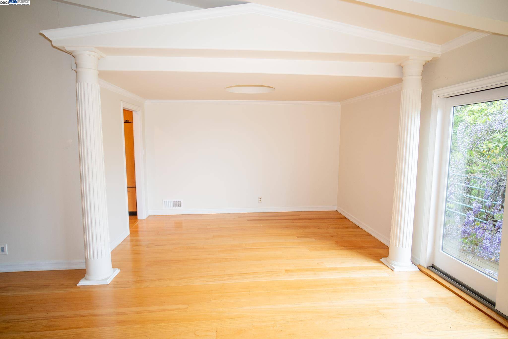 Piedmont, CA 94611,70 St James