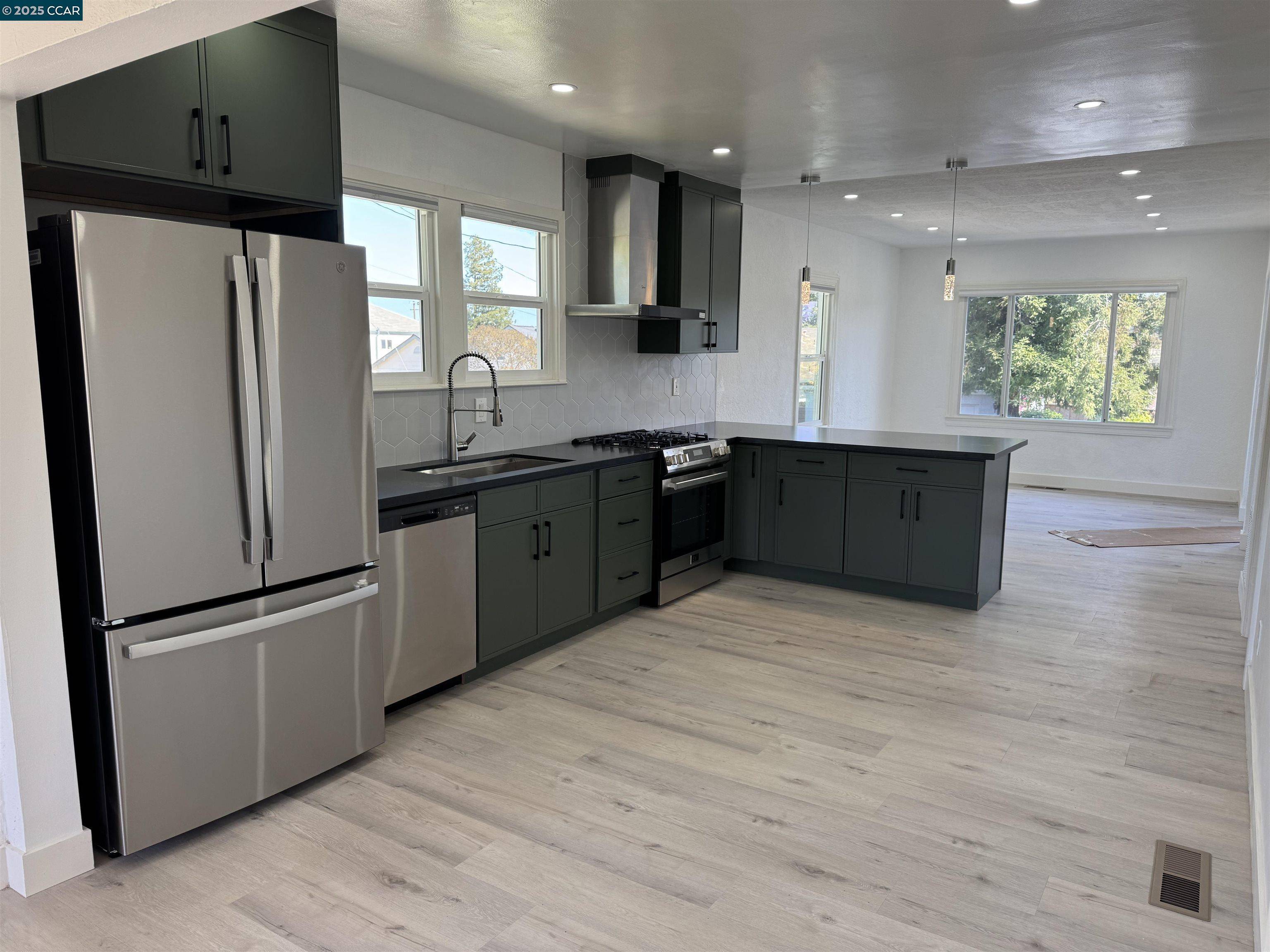 Martinez, CA 94553,803 Vine Ave