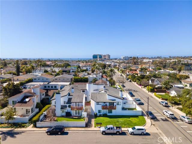 Costa Mesa, CA 92627,207 Knox ST