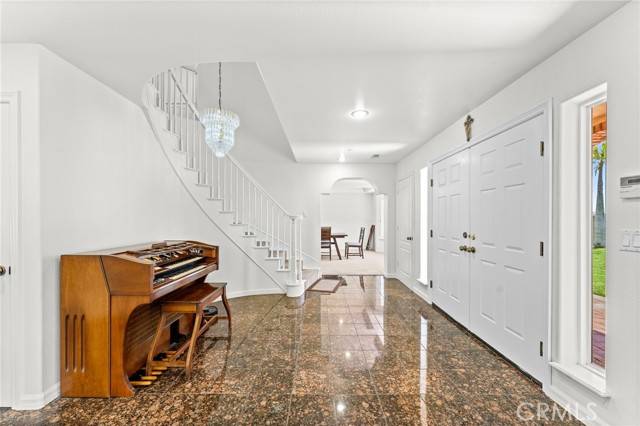 Highland, CA 92346,28578 Oak Ridge RD