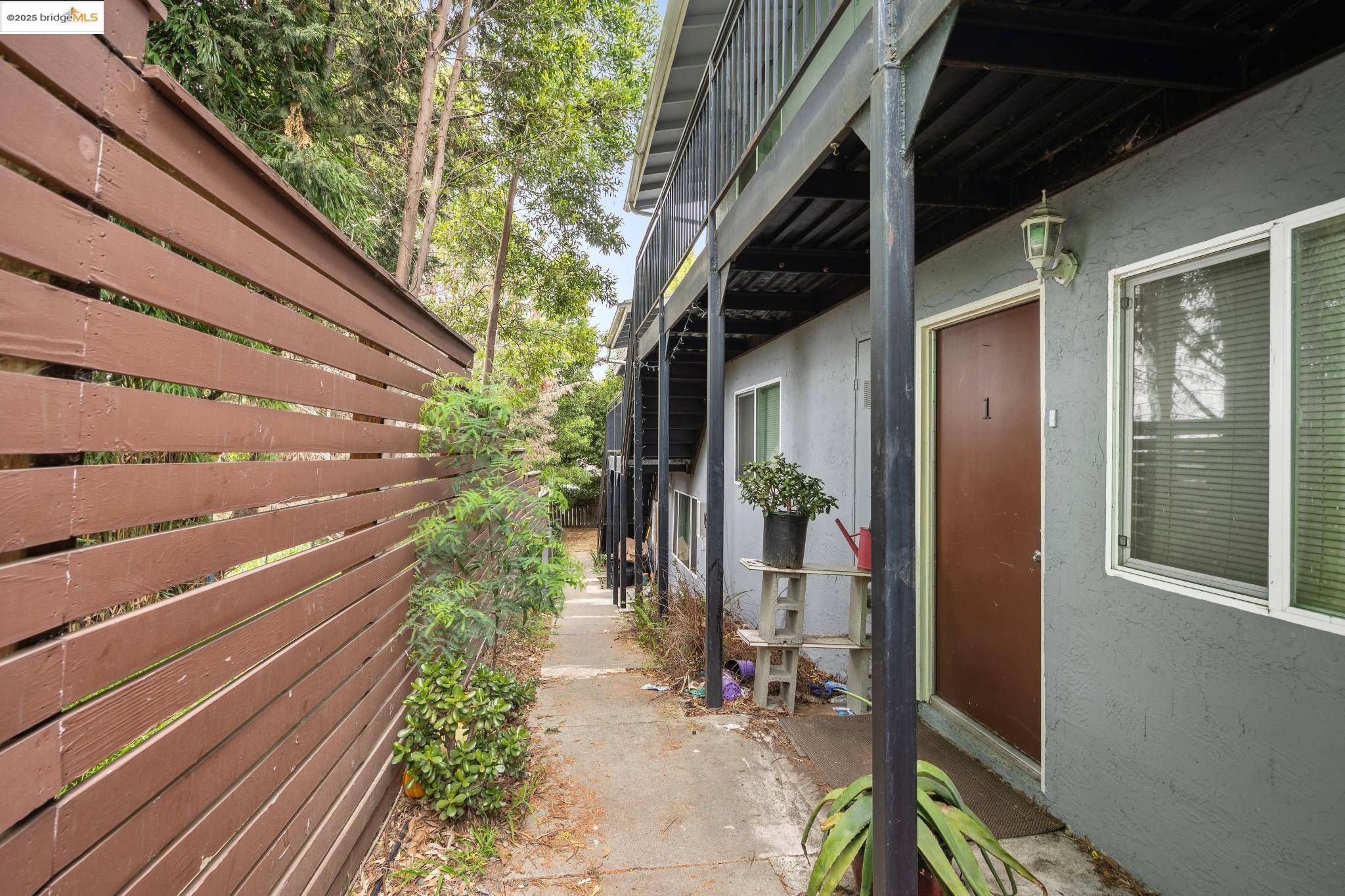 Oakland, CA 94601,2443 Grande Vista Ave