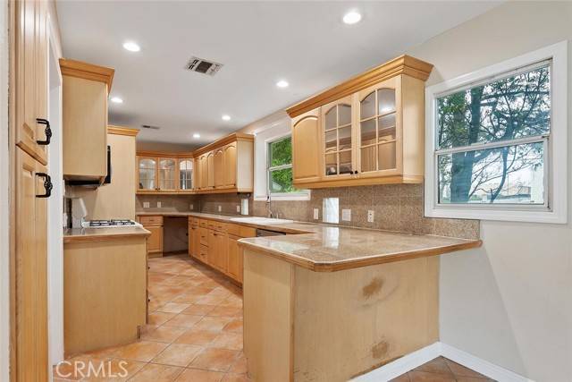 Winnetka, CA 91306,8856 Fullbright AVE