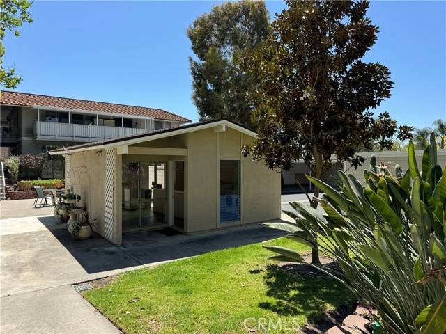 Laguna Woods, CA 92637,661 Avenida Sevilla O