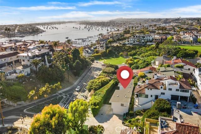 Corona Del Mar, CA 92625,2516 Bayside DR