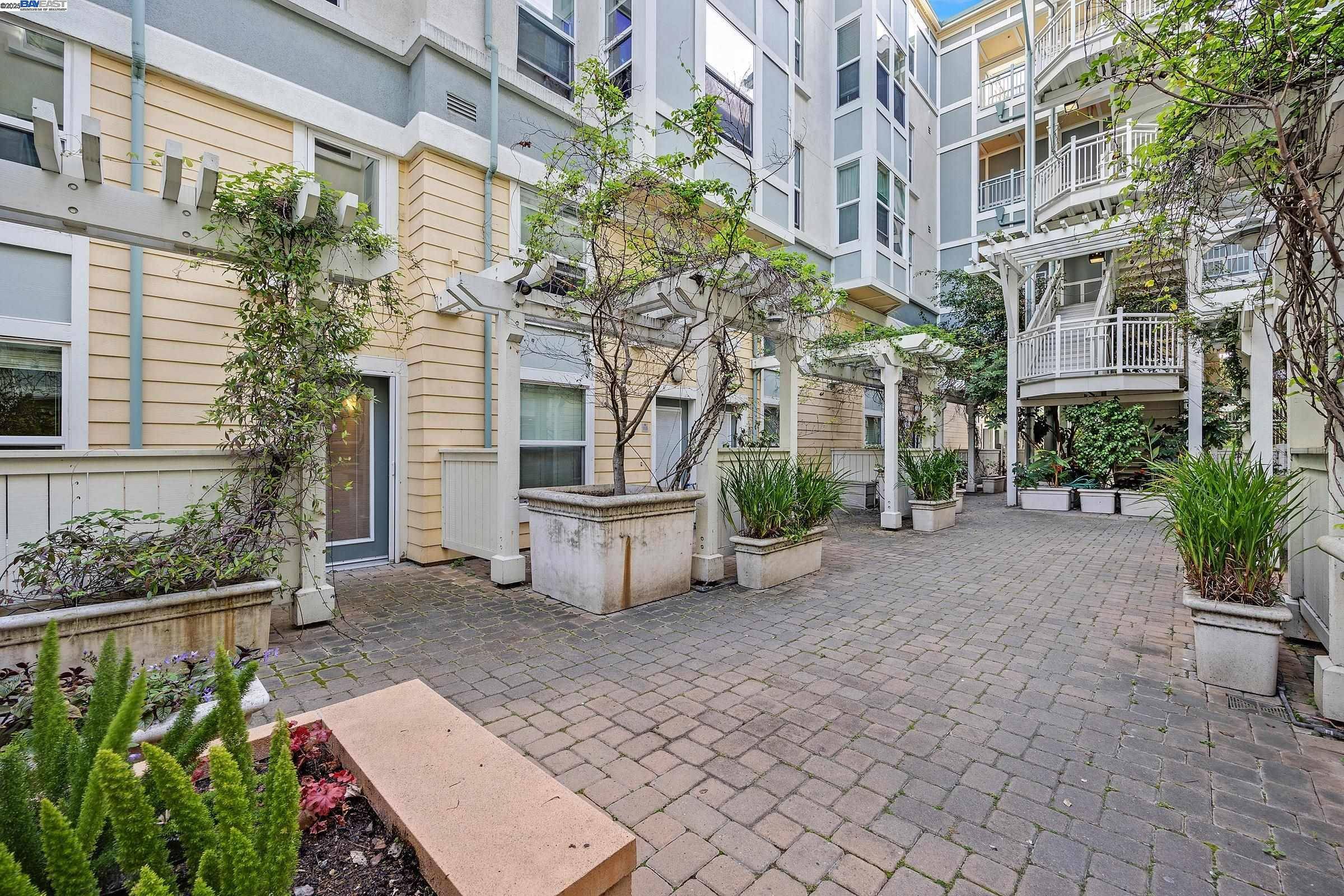 Oakland, CA 94607,655 12Th St 113