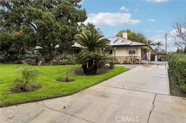 CA 91325,8942 Oak Park AVE