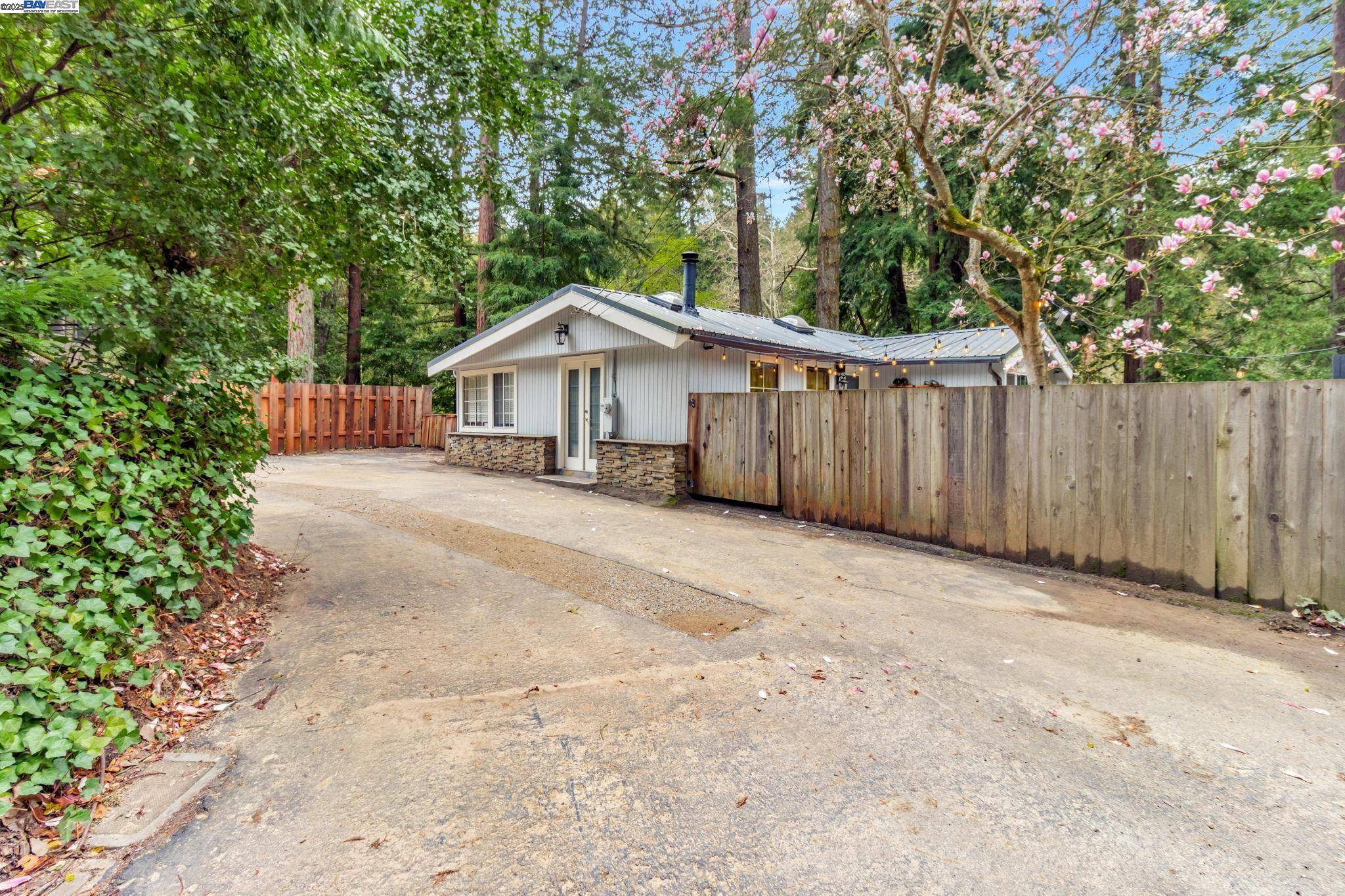 Boulder Creek, CA 95006,17835 Highway 9