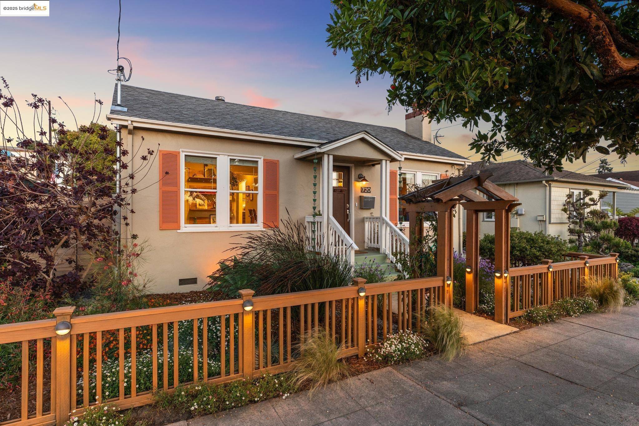 Richmond, CA 94805,720 35Th St