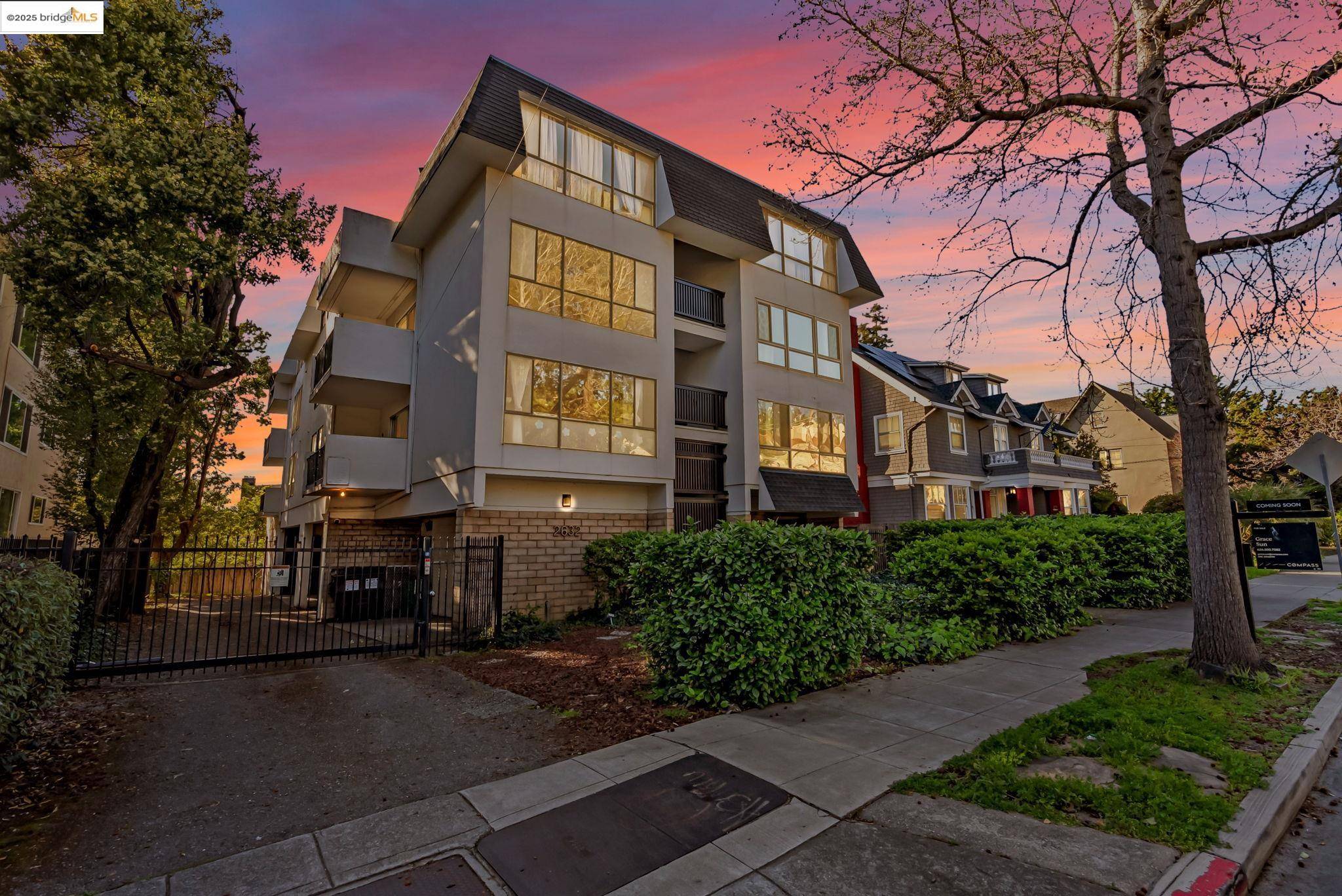 Berkeley, CA 94704,2632 warring st 12