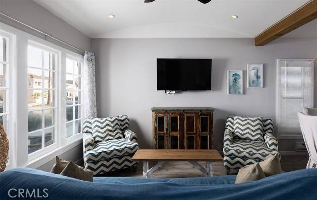 Newport Beach, CA 92661,1113 W Balboa BLVD