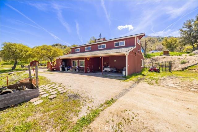 Tehachapi, CA 93561,18401 Pellisier RD