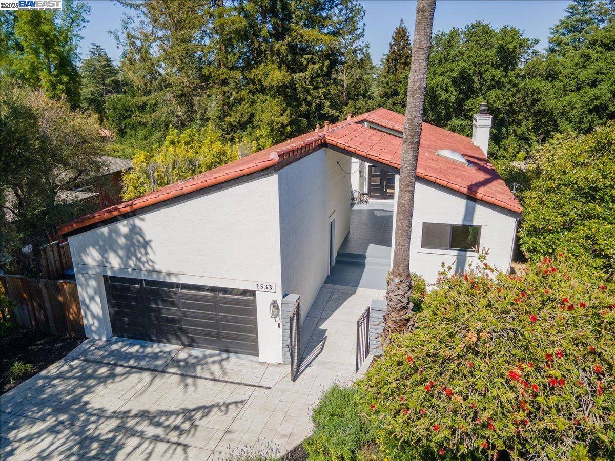 Los Altos, CA 94024,1533 Topar Ave