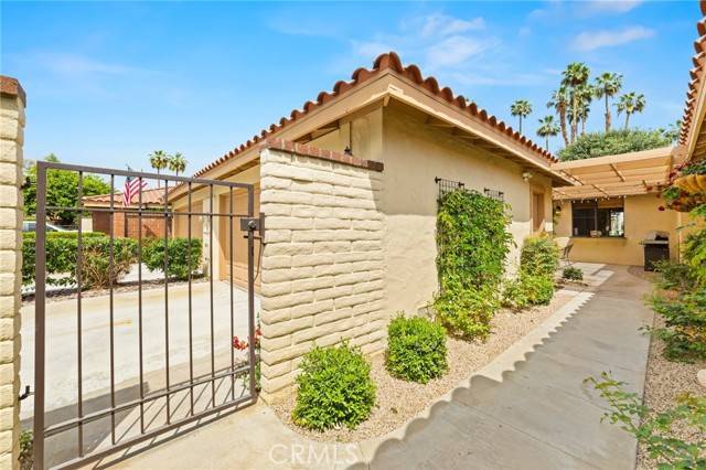 Palm Desert, CA 92260,146 Las Lomas