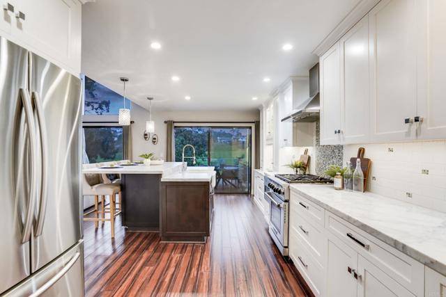 Solana Beach, CA 92075,1032 Santa Helena Park CT