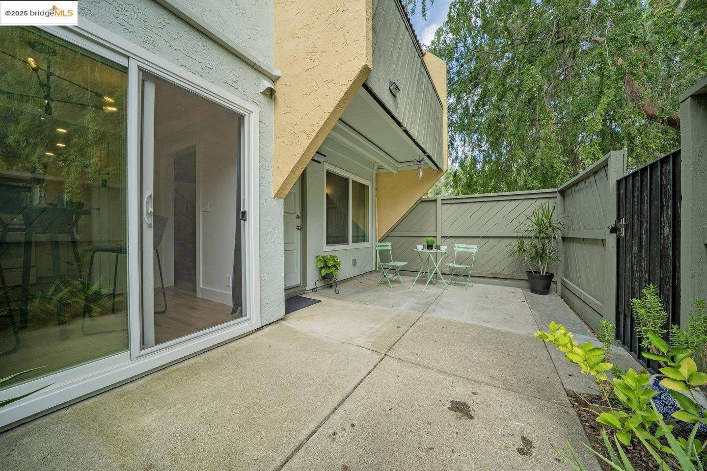 Concord, CA 94520,1800 Laguna 24
