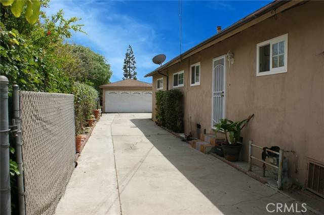 Inglewood, CA 90303,3724 W 105th ST