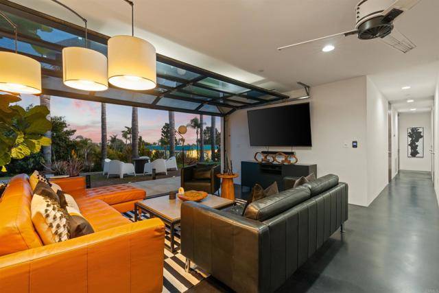 Solana Beach, CA 92075,427 Hilmen PL