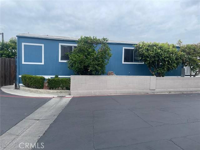 Santa Ana, CA 92704,201 Queen LN 108