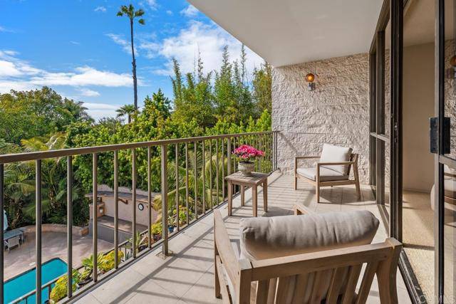 La Jolla, CA 92037,2500 Torrey Pines RD 305