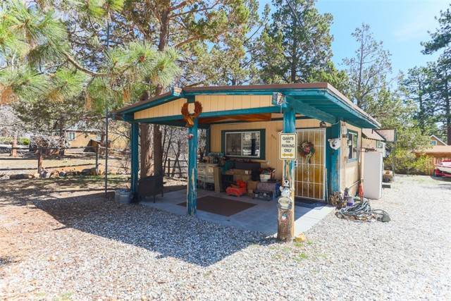 Sugarloaf, CA 92386,531 Maple LN