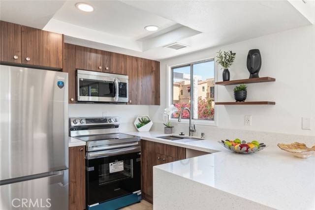 Palm Springs, CA 92262,280 S Avenida Caballeros 271