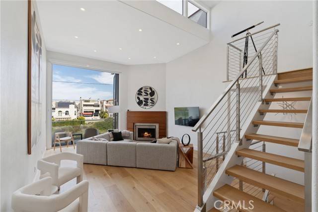 Marina Del Rey, CA 90292,30 Reef ST 3