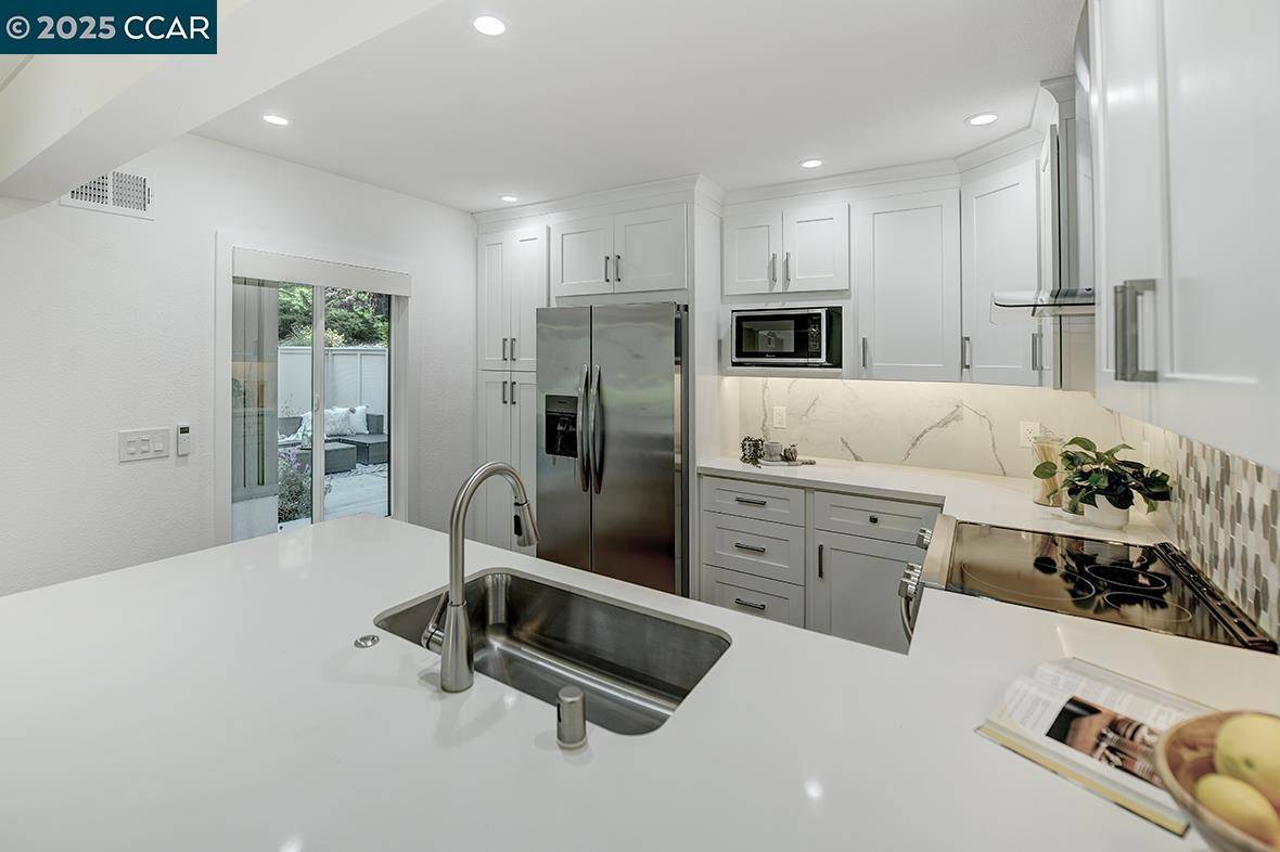 Walnut Creek, CA 94595,1317 Stanley Dollar Dr 4