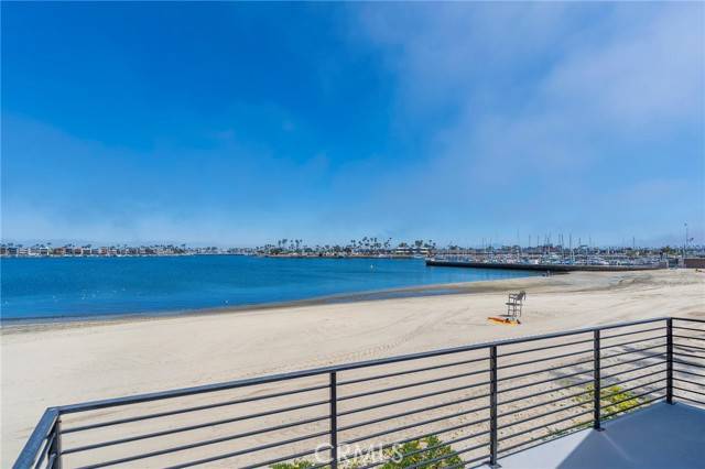Long Beach, CA 90803,53 68th PL