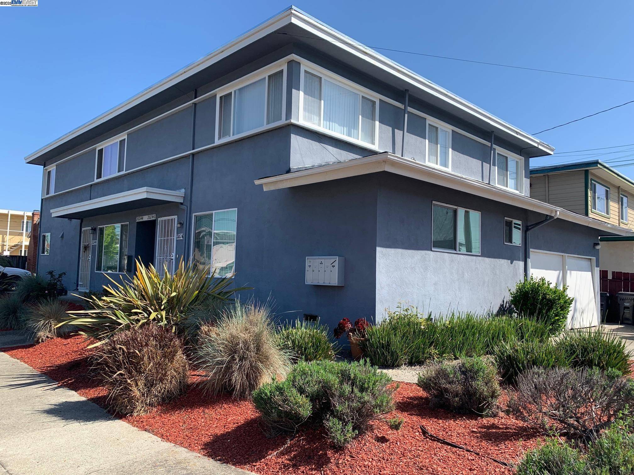 Castro Valley, CA 94546,20240 Wisteria St