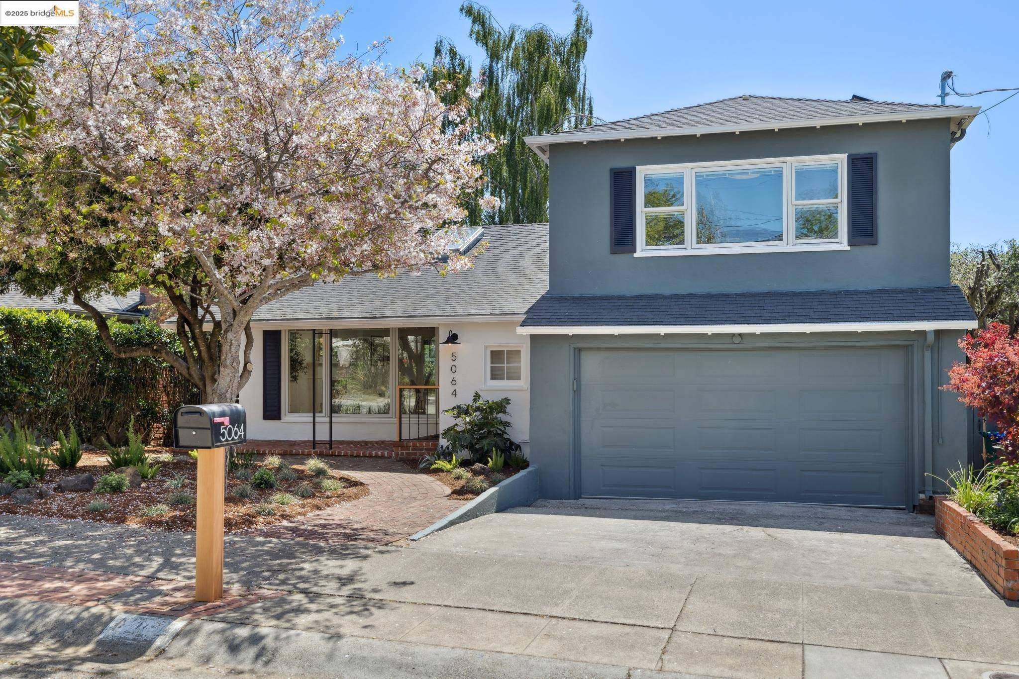 Oakland, CA 94602,5064 Kearney Ave