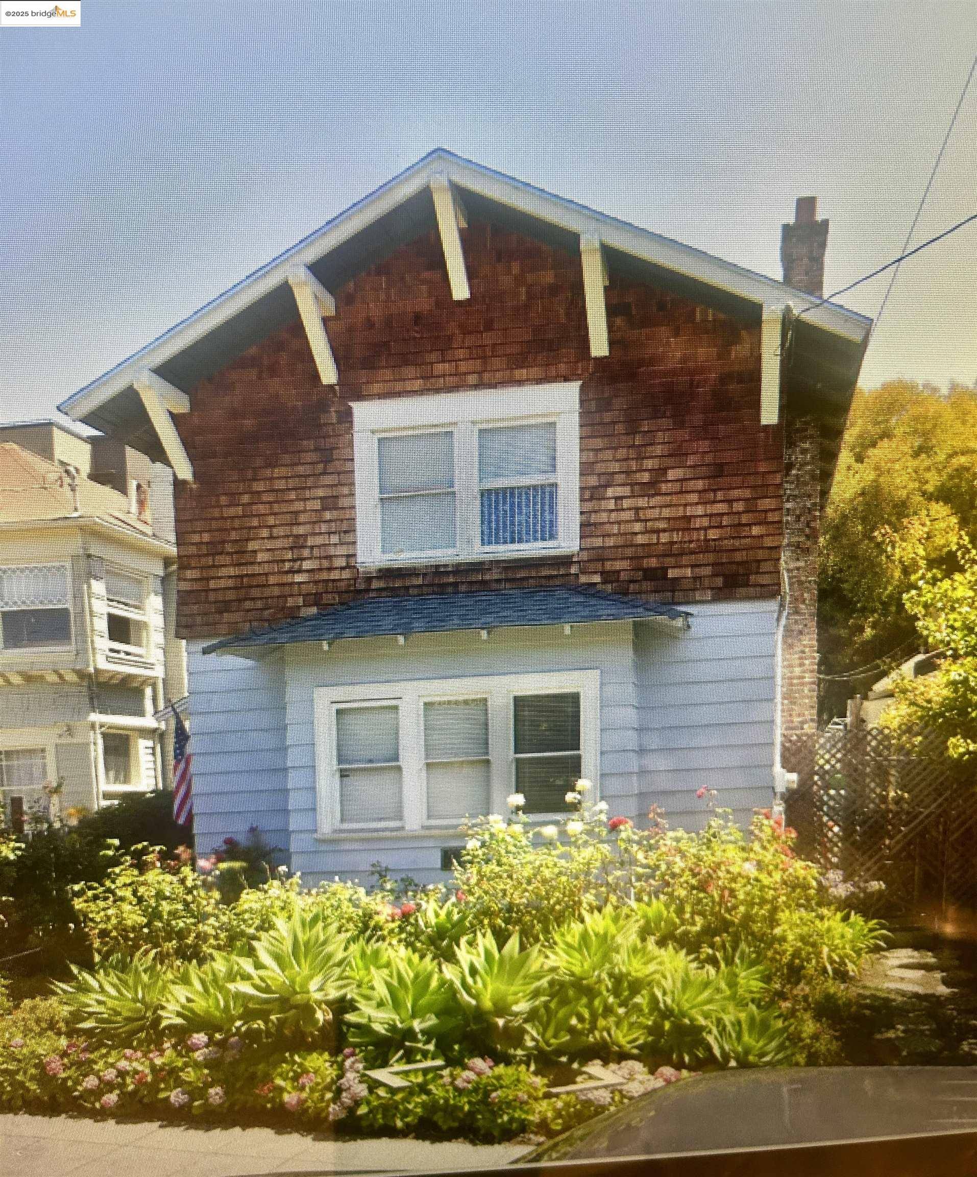 Berkeley, CA 94704,2537 Chilton WAY