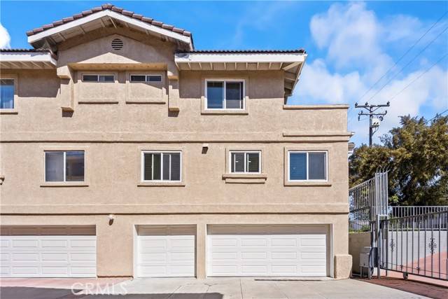 Lakewood, CA 90715,11415 216th ST 24