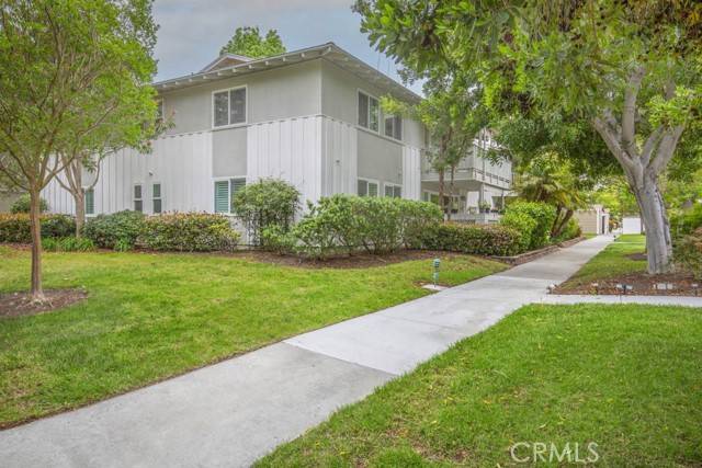 Laguna Woods, CA 92637,718 Ave Majorca P