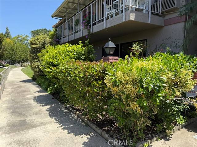 Laguna Woods, CA 92637,851 Ronda Mendoza B