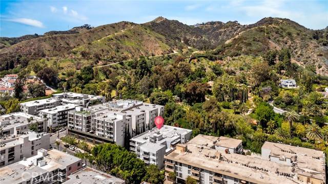 Los Angeles, CA 90046,7259 Hillside AVE 102