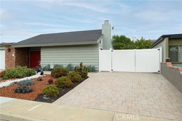 Placentia, CA 92870,1120 Naples AVE