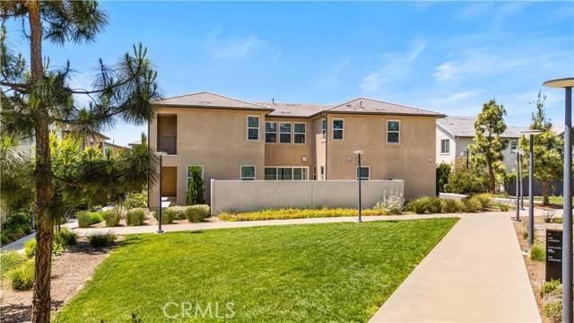 Irvine, CA 92618,242 Chorus