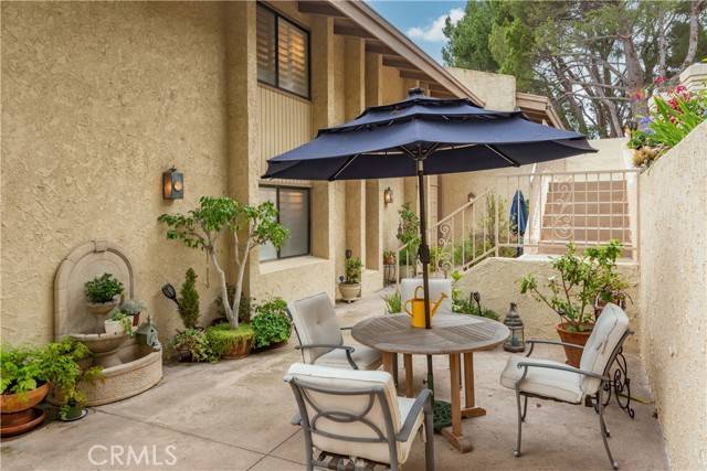 Palos Verdes Estates, CA 90274,1344 Via Romero